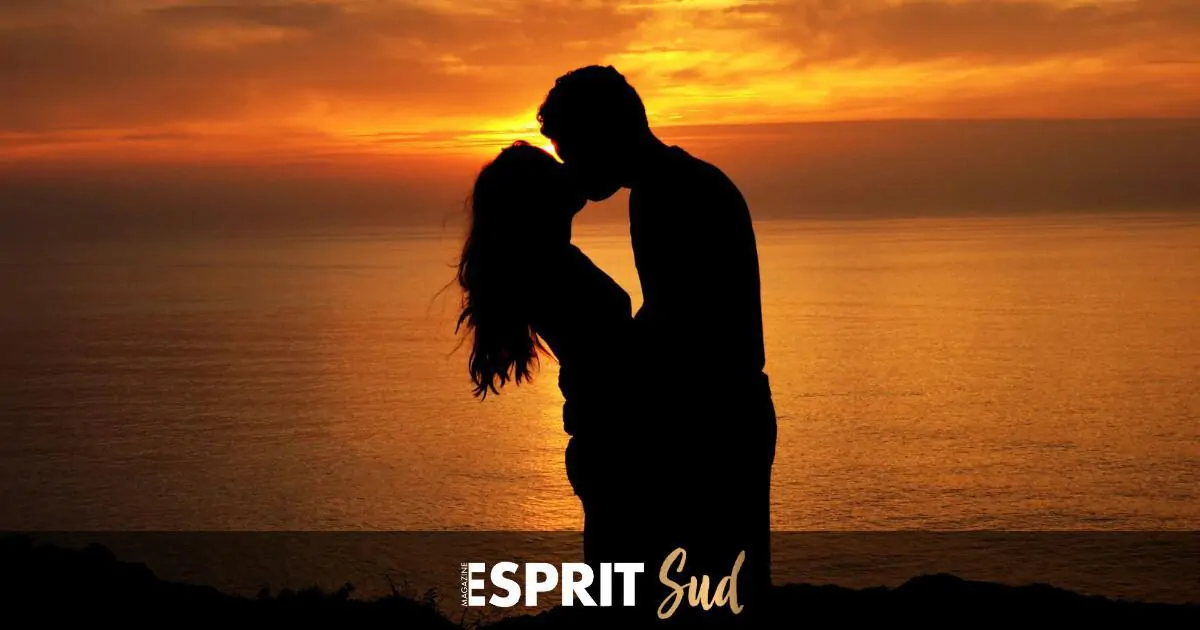 Couple au coucher de soleil
